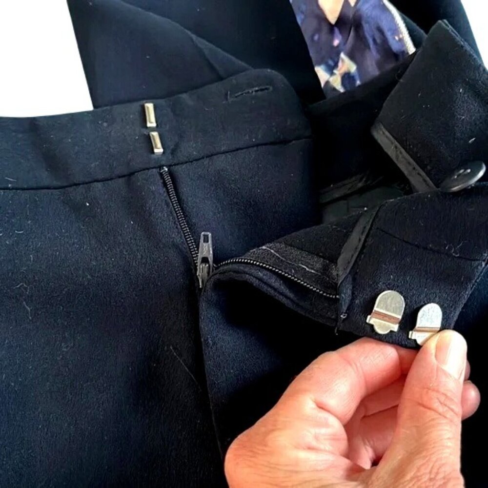 Club Monaco Tuxedo Pants crop navy with printed silk insert size 6 - Picture 8 of 11